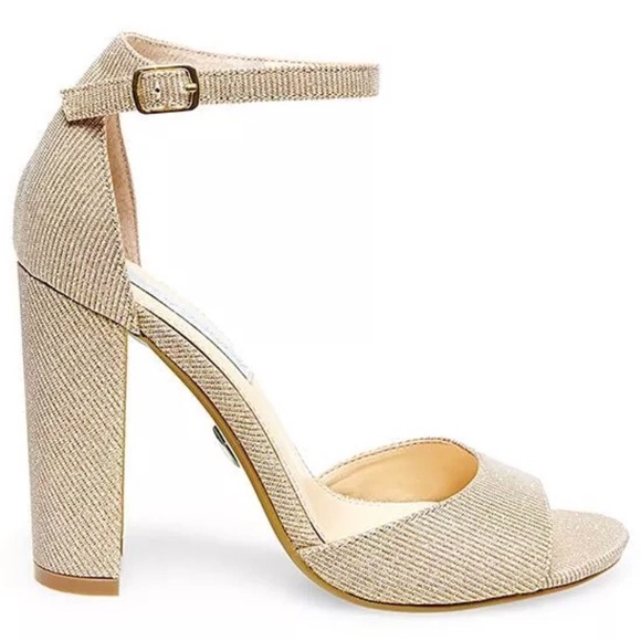 Betsey Johnson Shoes - Betsey Johnson Sparkling Gold Heels!